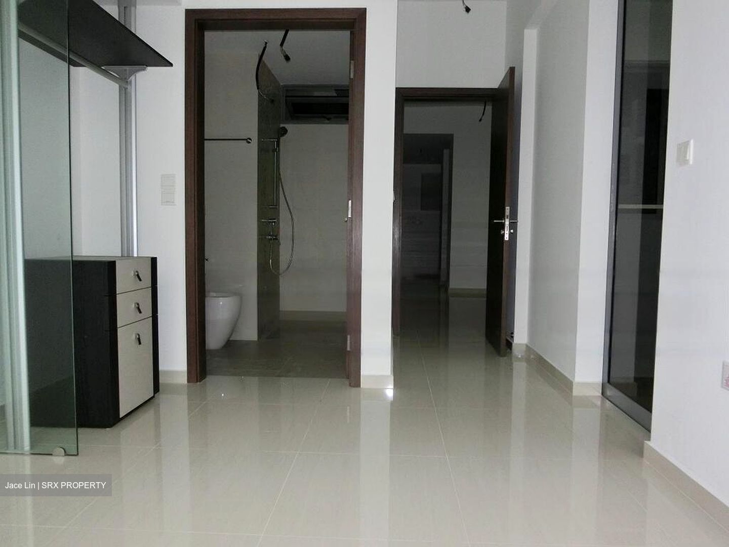Suites 28 (D14), Apartment #469782111